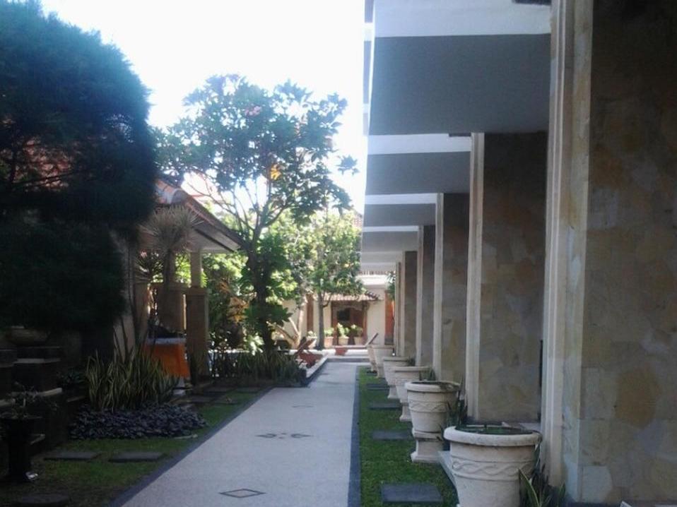 Puri Asih Hotel Seminyak  Exterior photo